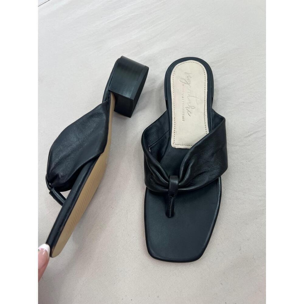 Signature by Journee Leather Sandals Size 7 Black Thong Bow Detail Square Toe